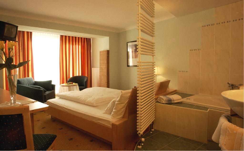 וונס Hotel Alpina Nature-Wellness מראה חיצוני תמונה